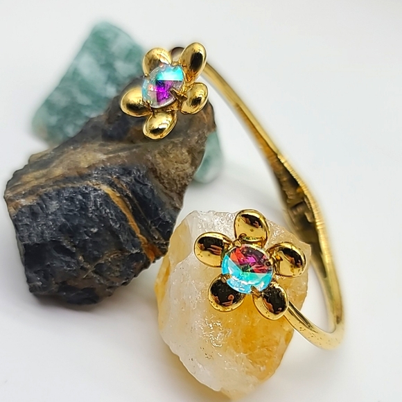 Rare! Kate Spade "SUNSET BLOOMS" Open Hinged Bangle w Aurora Borealis Blooms! π - Picture 3 of 13